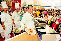 Nelson Wang of China Garden, Indias most famous Chinaman, amazed housewives by showing them easy techniques to cook Chinese food at home.