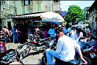 Surats foodies ride up for the Raswala Khaman and then have a Maharaj Lassi next door!